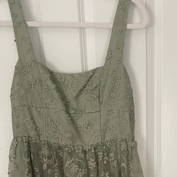 BHLDN (Anthropologie) Sage Green Embroidered Maxi Dress – Size 8 - Picture 5 of 5